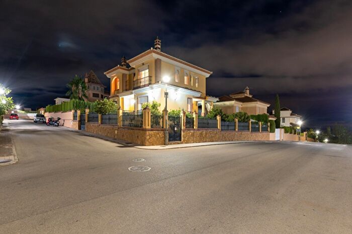 Casa en venta en Gójar, Granada de 5 habitaciones