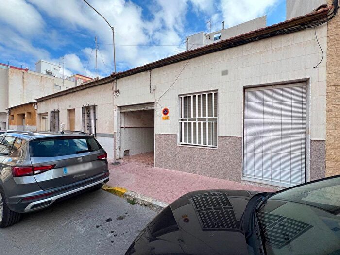 Casa en venta en Pueblo, Guardamar del Segura de 3 habitaciones
