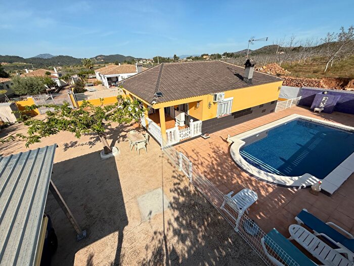 Casa en venta en Montroy, Valencia de 3 habitaciones