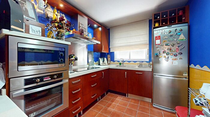 Casas en venta y pisos alquiler - 2