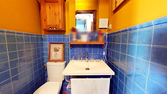 Casas en venta y pisos alquiler - 3