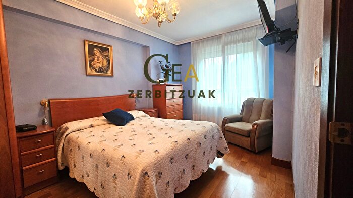 Casas en venta y pisos alquiler - 2