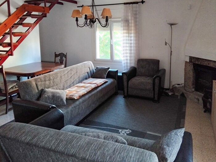 Casas en venta y pisos alquiler - 1