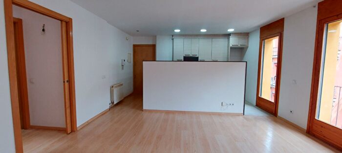 Casas en venta y pisos alquiler - 2