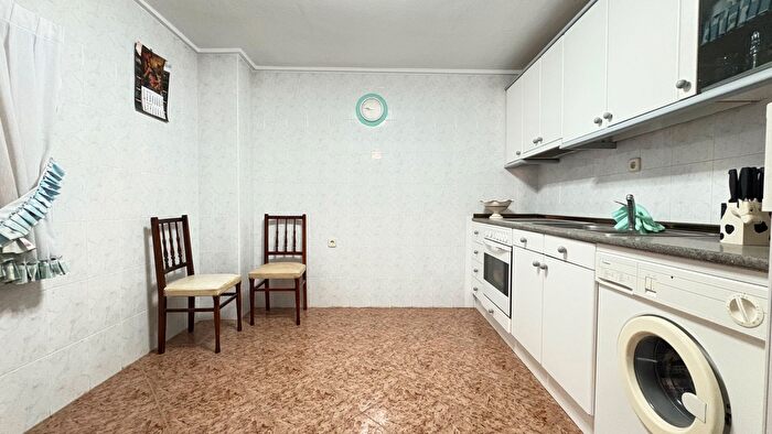 Casas en venta y pisos alquiler - 2