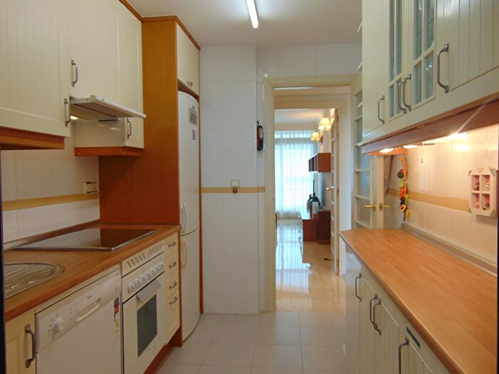 Casas en venta y pisos alquiler - 2