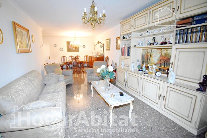 Casas en venta y pisos alquiler - 1