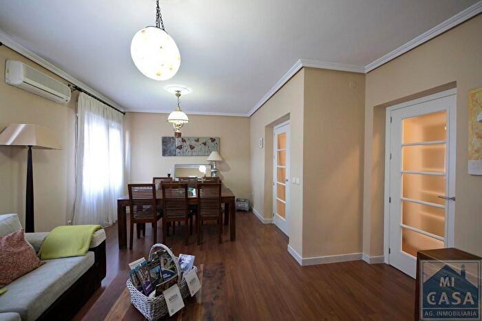 Casas en venta y pisos alquiler - 1