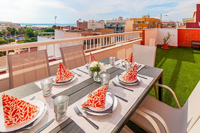 Piso en venta en Centro, Puerto Deportivo de 3 habitaciones