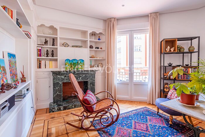 Casas en venta y pisos alquiler - 3
