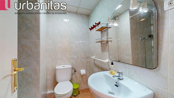 Casas en venta y pisos alquiler - 2