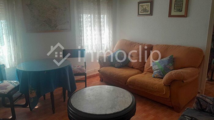 Casas en venta y pisos alquiler - 1