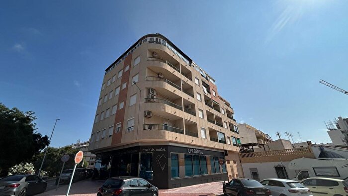 Piso en venta en La Mata, Gaspar Perelló de 3 habitaciones