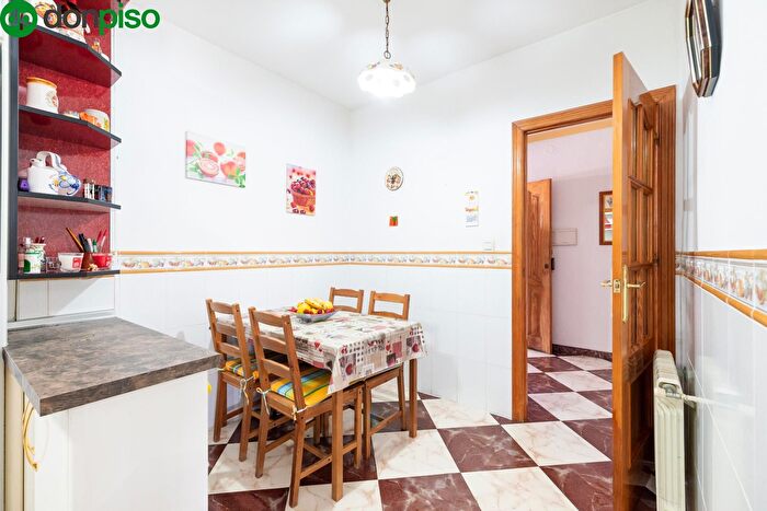 Casas en venta y pisos alquiler - 2