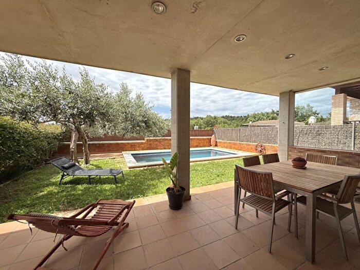 Casa en venta en Cistella, Girona de 4 habitaciones