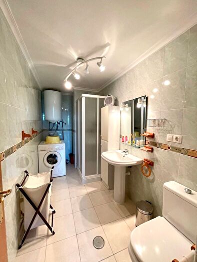 Casas en venta y pisos alquiler - 3