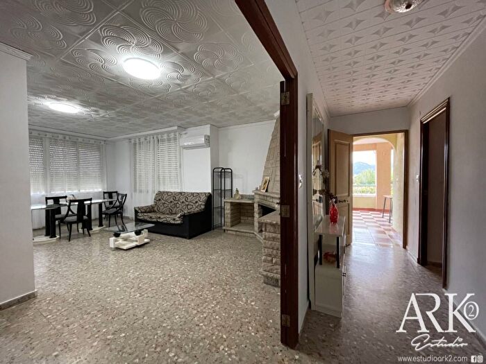 Casas en venta y pisos alquiler - 2