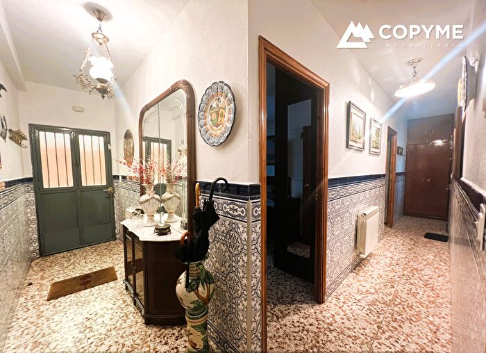Casas en venta y pisos alquiler - 3