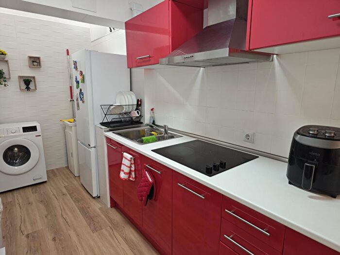 Casas en venta y pisos alquiler - 2
