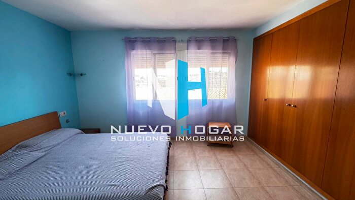 Casas en venta y pisos alquiler - 3