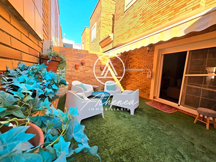 Casas en venta y pisos alquiler - 1