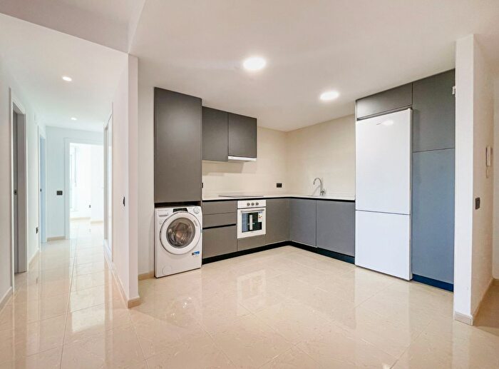 Casas en venta y pisos alquiler - 2