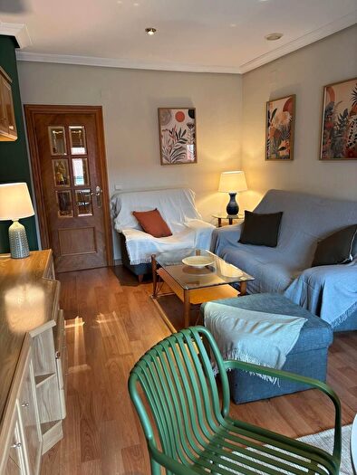 Casas en venta y pisos alquiler - 3