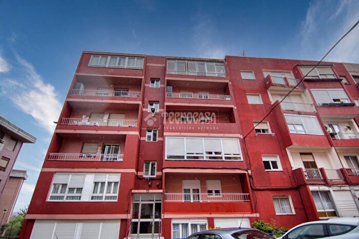 Casas en venta y pisos alquiler - 1