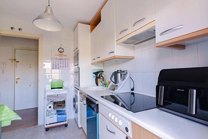 Casas en venta y pisos alquiler - 2