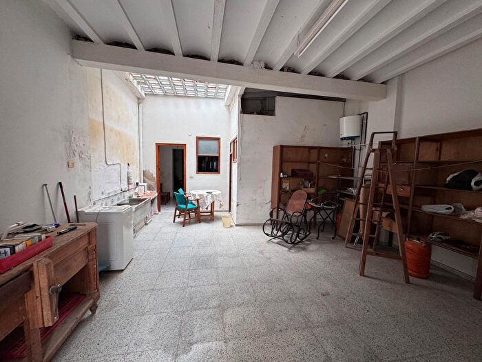 Casas en venta y pisos alquiler - 3