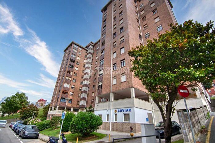 Casas en venta y pisos alquiler - 1