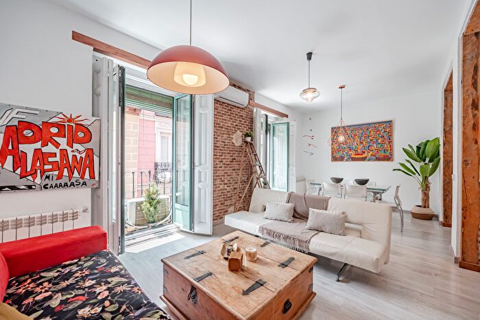 Casas en venta y pisos alquiler - 1