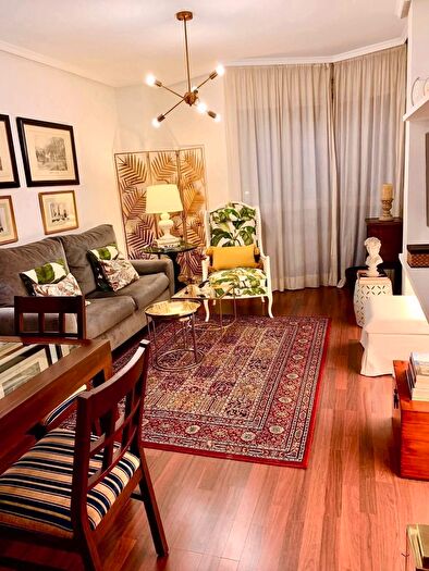 Casas en venta y pisos alquiler - 1