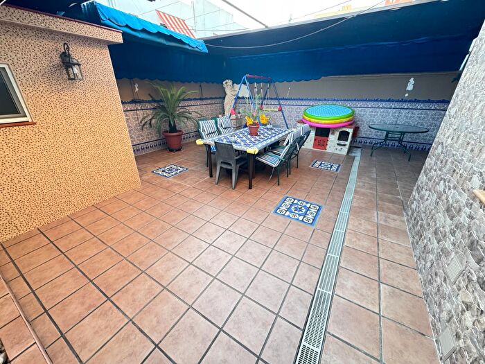 Casa en venta en Arco Norte Avda España, Dos Hermanas de 4 habitaciones
