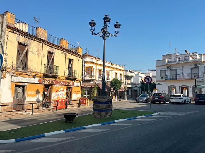 Casas en venta y pisos alquiler - 1