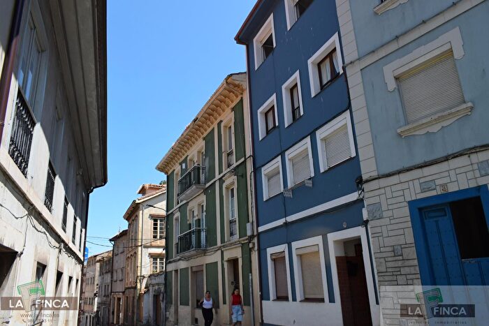 Casas en venta y pisos alquiler - 1