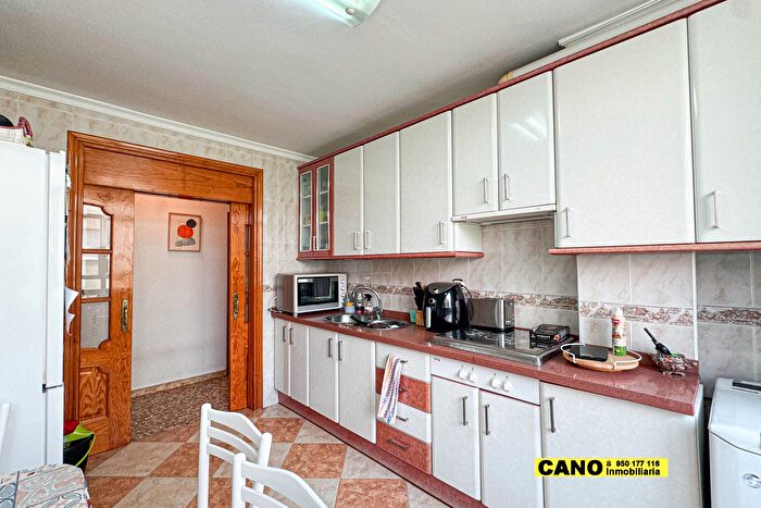 Casas en venta y pisos alquiler - 2