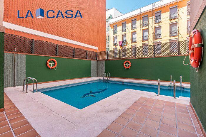Casas en venta y pisos alquiler - 1