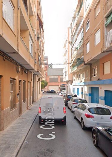 Casas en venta y pisos alquiler - 1