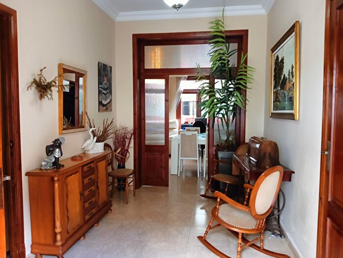 Casas en venta y pisos alquiler - 1