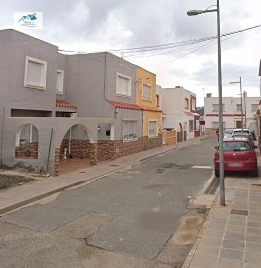 Casa en venta en Tabernas, Almería de 4 habitaciones