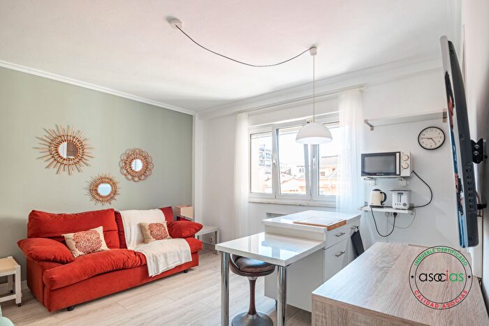 Casas en venta y pisos alquiler - 1