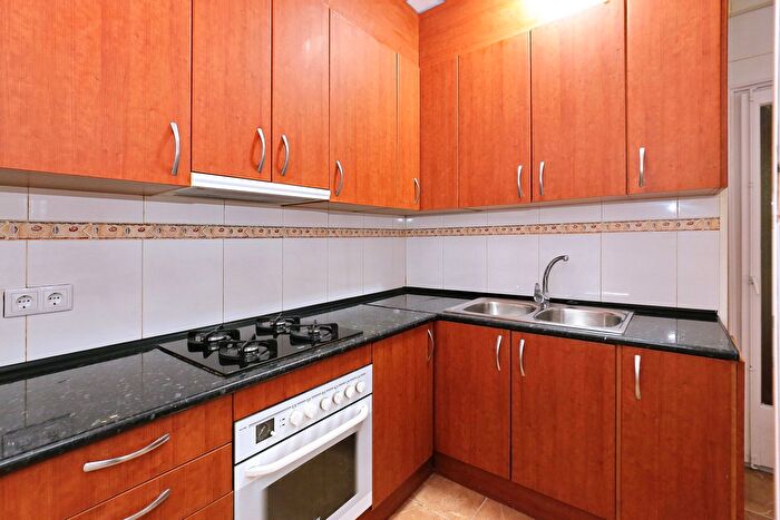 Casas en venta y pisos alquiler - 2
