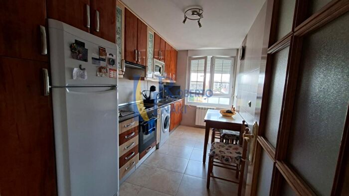Casas en venta y pisos alquiler - 1