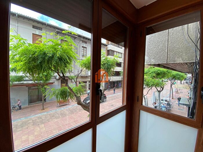 Casas en venta y pisos alquiler - 3