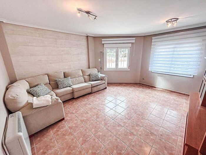 Casas en venta y pisos alquiler - 2