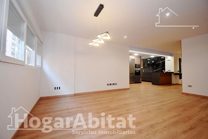 Casas en venta y pisos alquiler - 1