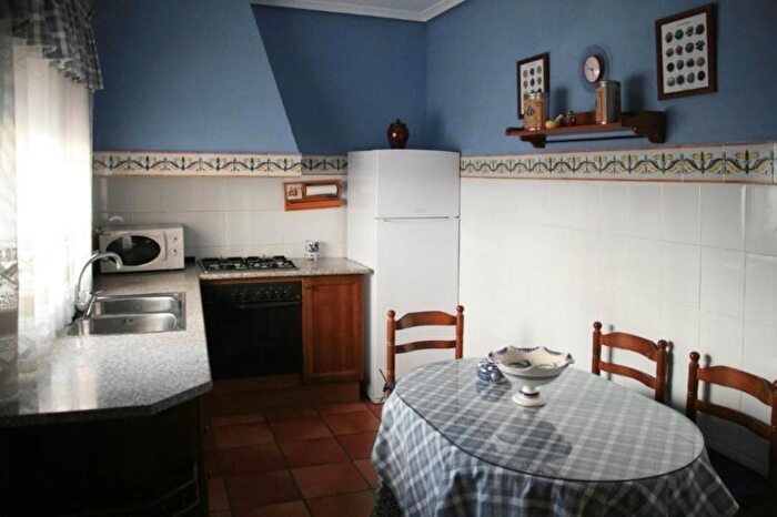 Casas en venta y pisos alquiler - 2
