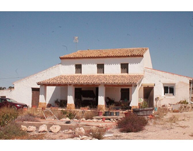 Casas en venta y pisos alquiler - 2