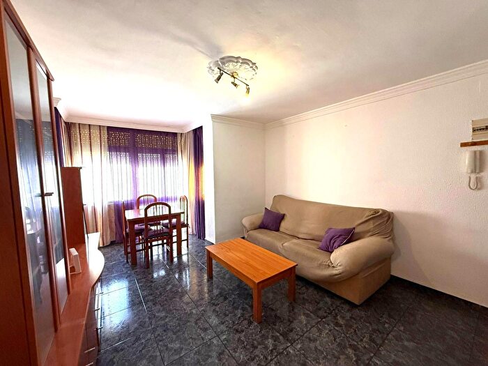 Casas en venta y pisos alquiler - 1